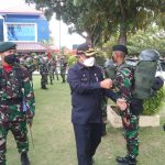 Bupati Karimun Pimpin Upacara Pemberangkatan Yonif Raider 136/TS Ke Papua