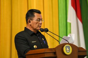 Gubernur Ansar Sampaikan LKPj Tahun 2021