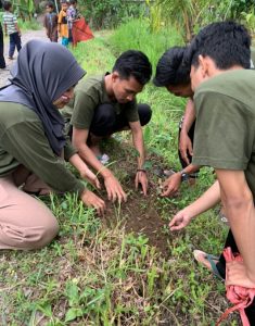 Peka Akan Kelestarian, Tim KKP Mahasiswa UIN Mataram Turun Penghijauan