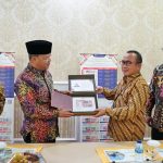 Gubernur Bengkulu Terima Uang Rupiah Emisi 2022 dari Bank Indonesia