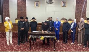Fraksi DPRD Provinsi Bengkulu Sampaikan Pandangan Umum Terhadap Raperda APBD Perubahan