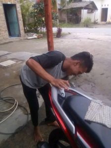 Pria Tuna Rungu Wicara Asal Kisaran Tipikal Pekerja Keras