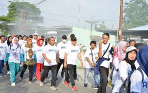 Peringati 25 Tahun BUMN, Bupati Zahir Ikuti Kegiatan Jalan Sehat Di Kecamatan Lima Puluh