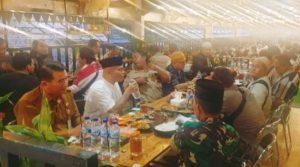 Kadis Kominfo Hadiri Kegiatan Bukber Serta Santunan Anak Yatim Oleh IWO