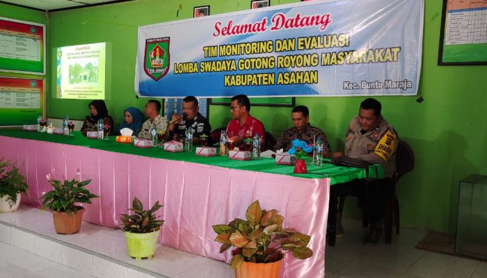 Bhabinkamtibmas Polsek Bandar Pulau Polres Asahan Monitoring Penilaian Kegiatan Kepala Desa Buntu Maraja Lomba Gotong Royong Masyarakat