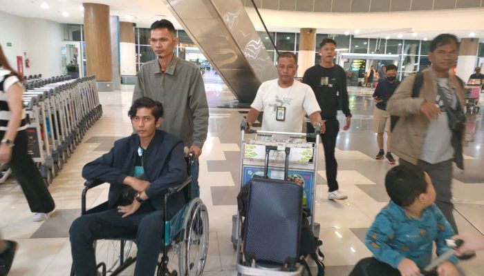 Haji Uma dan Pemkot Langsa Fasilitasi Pemulangan Warga Langsa Sakit di Malaysia