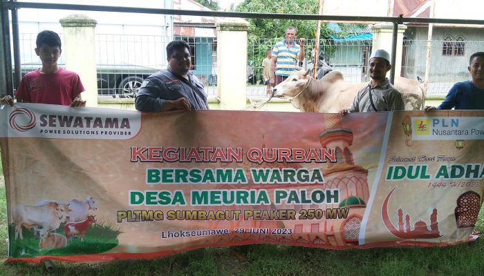 PT Sumberdaya Sewatama Sumbang Hewan Kurban Untuk Warga Lingkungan
