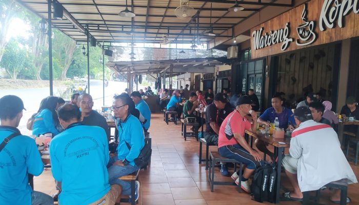 Silaturahmi, Masyarakat InfoPinang Kopi Darat di Waroeng Kopi W&W