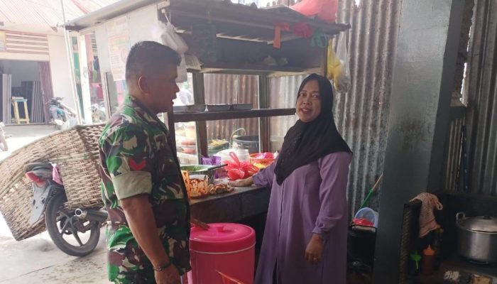 Babinsa Koramil 02/Moro Hadir di Tengah Masyarakat untuk Pendampingan Pelaku UMKM