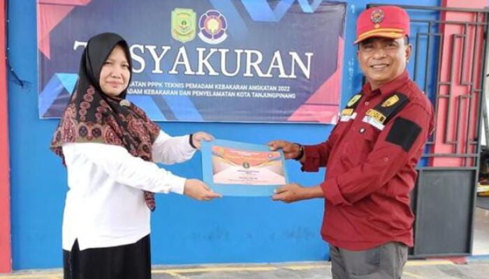 Edukasi Pengenalan Damkar Tanjungpinang Sejak Dini Kepada Anak Paud Nabila