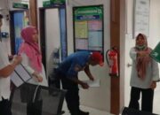 Damkar Tanjungpinang Periksa Alat Pemadam Kebakaran di UPTD Puskesmas Melayu Kota Piring