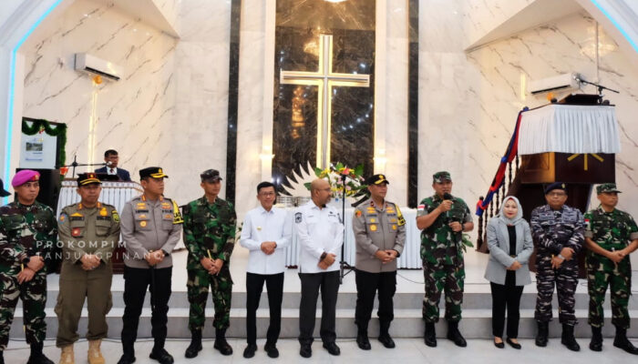 Tinjau Pelaksanaan Ibadah di Gereja, Hasan Pastikan Natal Aman dan Lancar