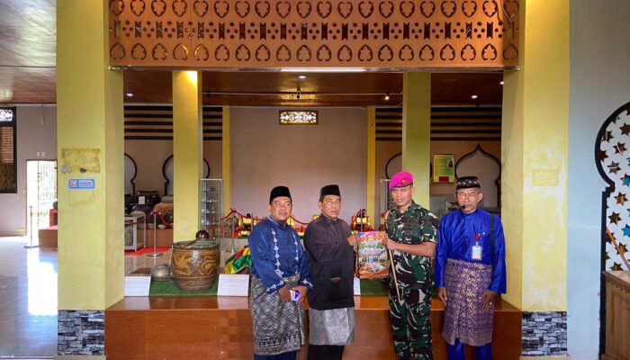 Danpuslatpurmar 9 Dabo Singkep Mengunjungi Museum Linggam Cahaya