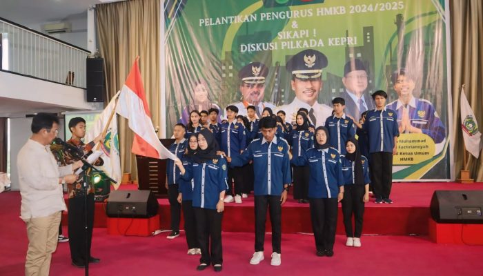 HM Rudi Lantik Himpunan Mahasiswa Kota Batam 2024-2025