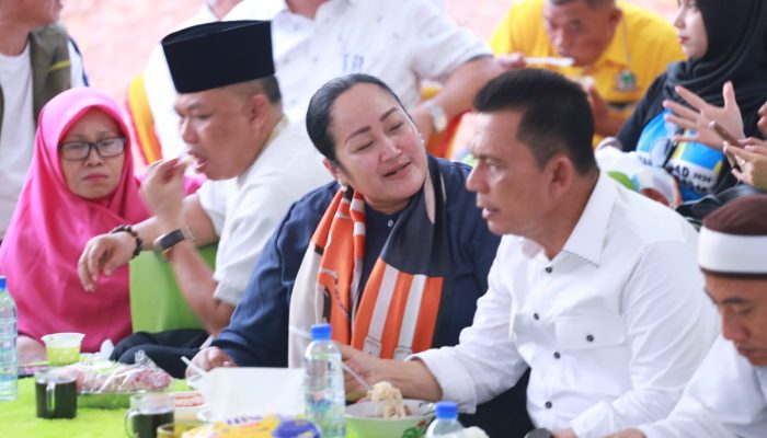 Riny Anak HM Sani Dampingi Ansar Kampanye di Batam