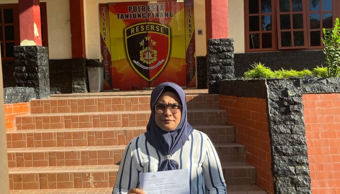 Vina Saktiani Laporkan Akun IG Boy.inok dan Infozonkerofficial Ke Polresta Tanjungpinang