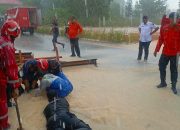 Berjibaku, Damkar Tanjungpinang Keluarkan Korban Terbawah Arus, Sayang Korban Tidak Terselamatkan