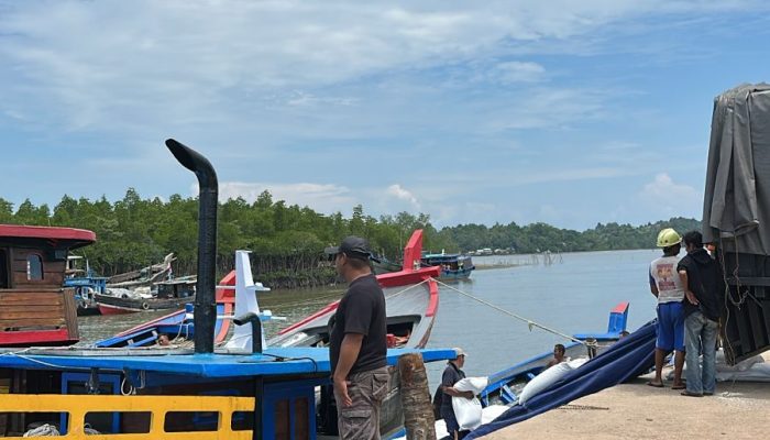 Pengurus Pelabuhan Tanjung Merbau Dompak Angkat Bicara Terkait Aktivitas Bongkar KM Berkat Restu