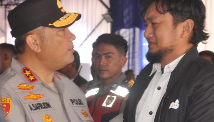 Terharu! Kapolda Kepri Beri Kado Umroh untuk Polisi Pelopor Razia Perut Lapar