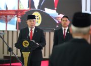 Lantik Pejabat Struktural, Wamen Ossy Ajak Jajaran Mengabdi kepada Negara dengan Penuh Dedikasi