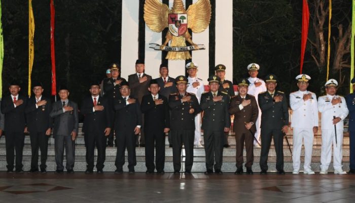 DPRD Kepri Ikuti Apel Kehormatan dan Renungan Suci HUT ke-80 RI di TMP Pusara Bakti