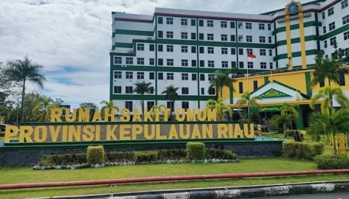 Pergantian Vendor Berujung Polemik, Tujuh Petugas Kebersihan RSUD RAT Kepri Kehilangan Pekerjaan